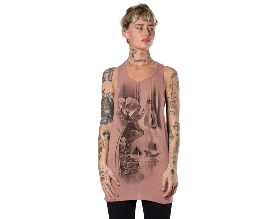women tank top in pink with a digital print
